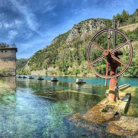 Fresco E Colorato Appartamentino In Narni Scalo Exterior foto